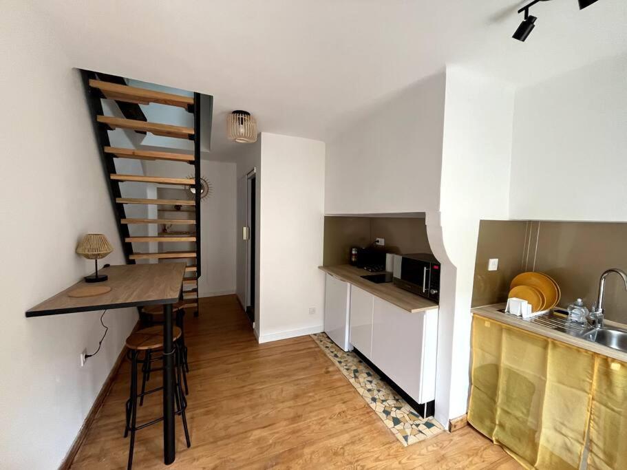 Maisonnette Dans Vieux Village Espere